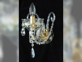 Applique à 1 bras en cristal avec fleurs émaillées