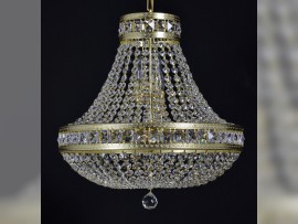 Lustre en forme de panier plus petit, lampe à strass montée en surface et recouverte de pierres carrées.