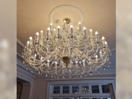 Grand lustre en cristal diamètre 165 cm avec 42 ampoules