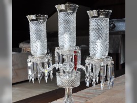 Lampe de table Baccarat avec trois vases - détail