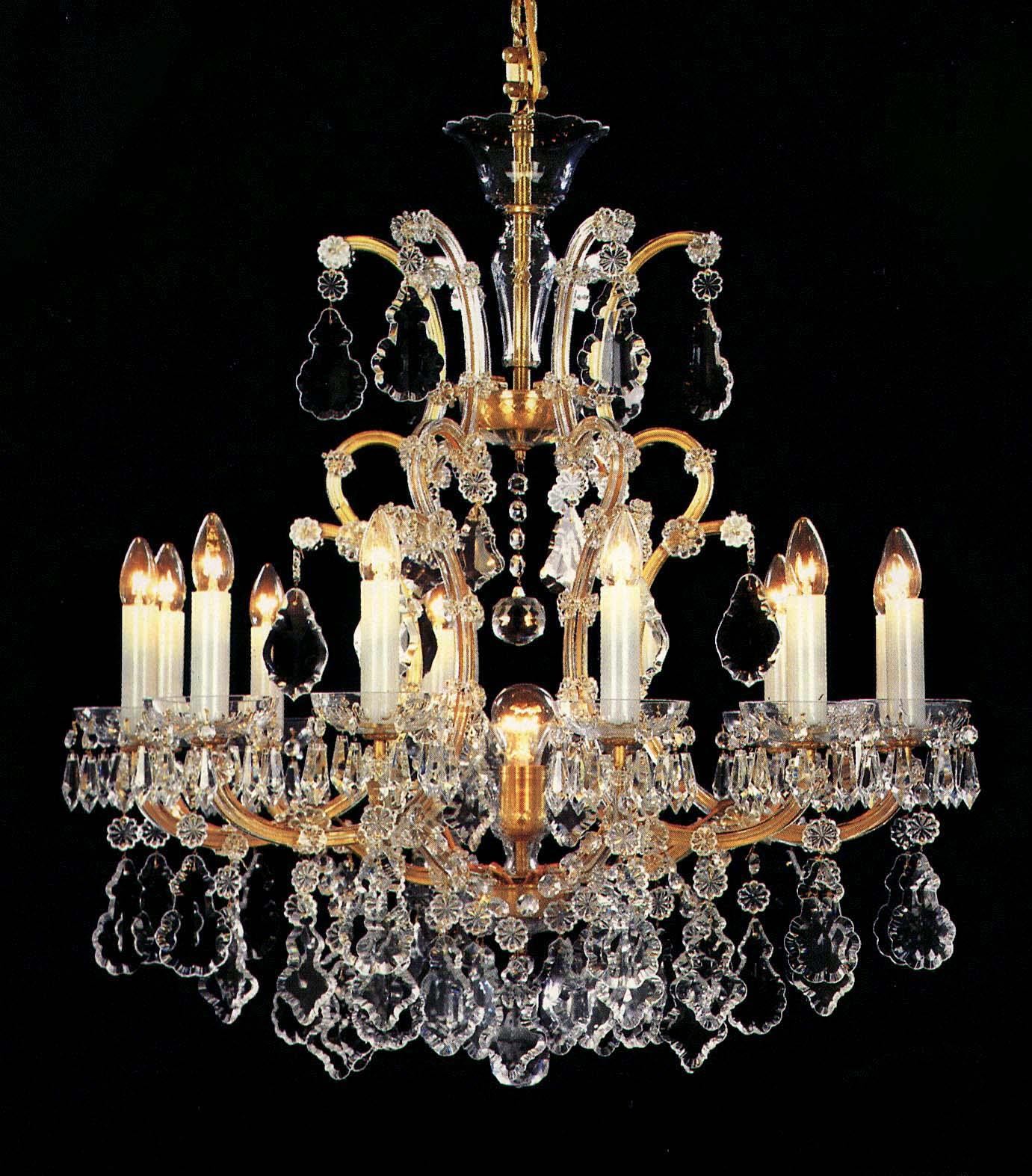 Lustre à pampilles Ø75cm / 12 feux de style classique esprit Marie-Thérèse,  en métal chromé argent et verre transparent